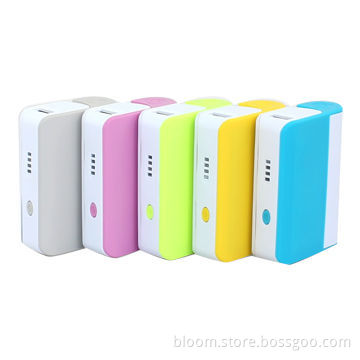 5200mAh External Power Bank for iPhone/iPad, with Battery Display & LED Torch Light